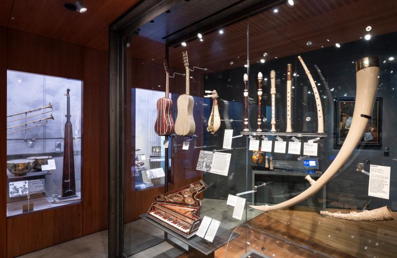 Olifant. Vitrine carrefour : Les routes des matériaux